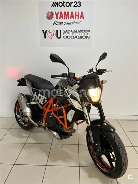 KTM 690 Duke – Vista 5