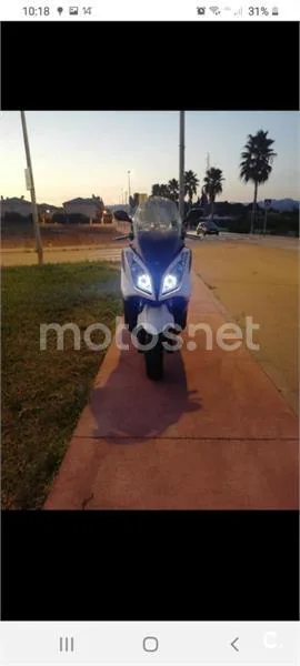 Kymco Super Dink 300i – Vista 4