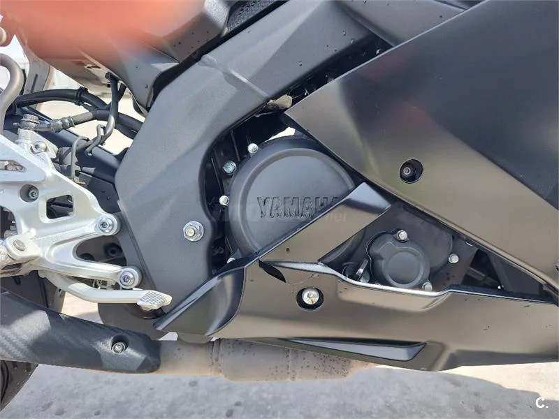 Yamaha R125 – Vista 8