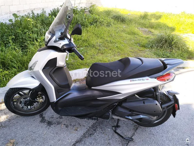 Piaggio Beverly – Vista 6
