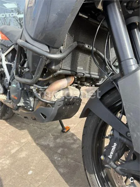KTM 1050 Adventure – Vista 3
