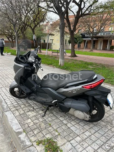 Yamaha XMAX 250 – Vista 12