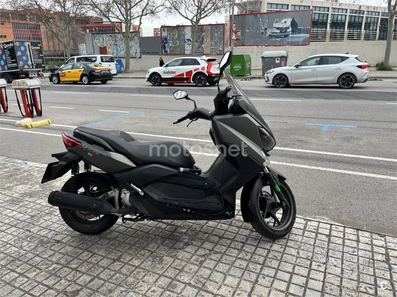 Yamaha XMAX 250 – Vista 7