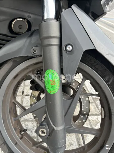 Yamaha XMAX 250 – Vista 8