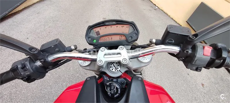 Ducati Monster 696 – Vista 3
