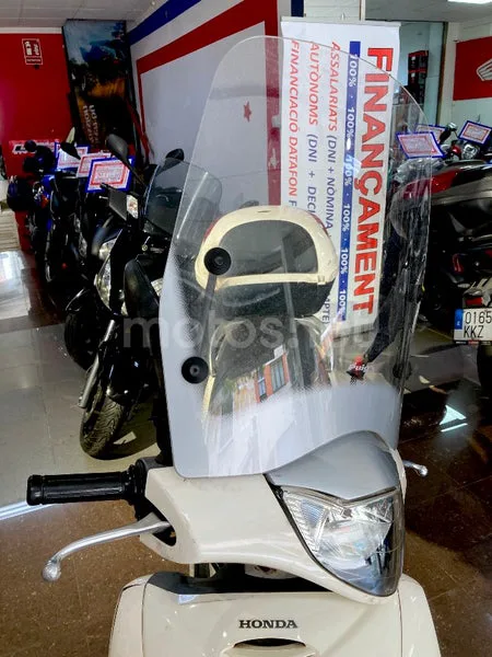 Honda SH125i - Vista 19