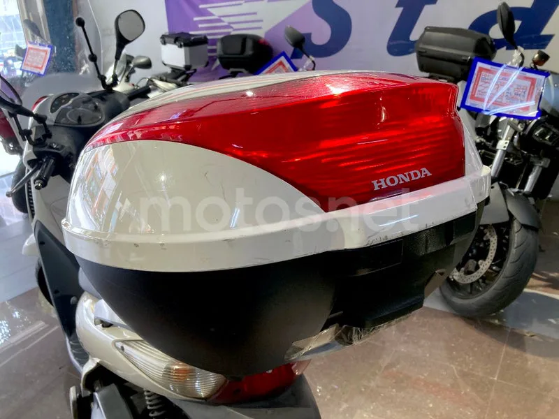 Honda SH125i - Vista 20
