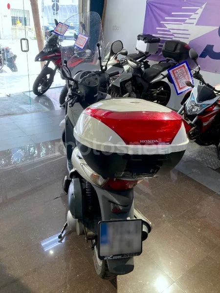 Honda SH125i - Vista 6
