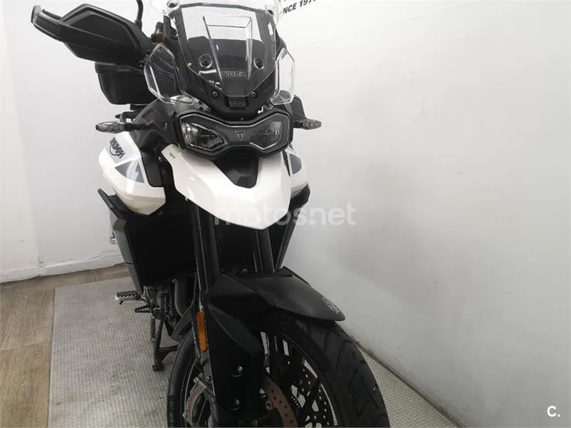 Triumph Tiger 900 – Vista 3
