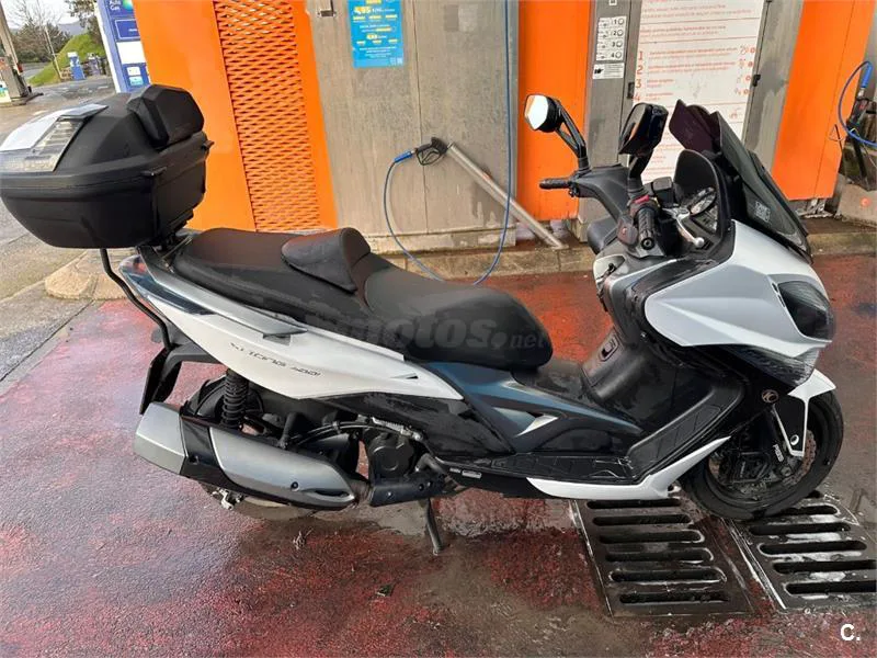 Kymco Xciting 400i – Vista 3