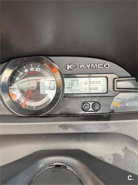 Kymco Xciting 400i – Vista 4