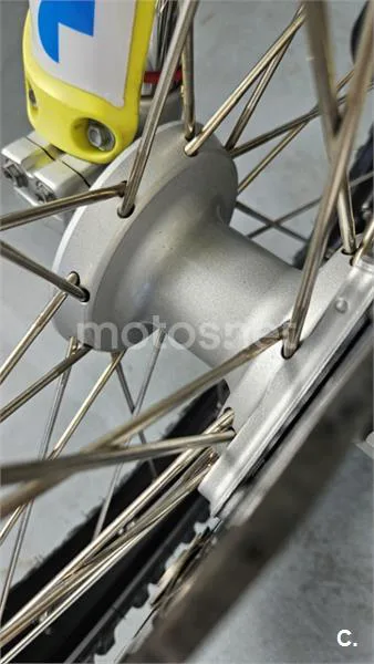 Husqvarna 701 Enduro – Vista 6