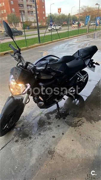 Yamaha MT-125 – Vista 2