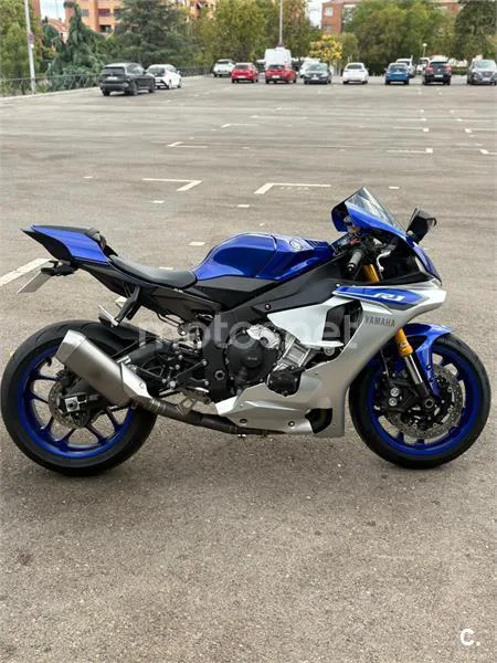Yamaha R1 – Vista 2