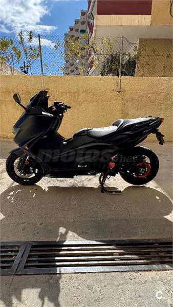 Yamaha TMAX 560 – Vista 3