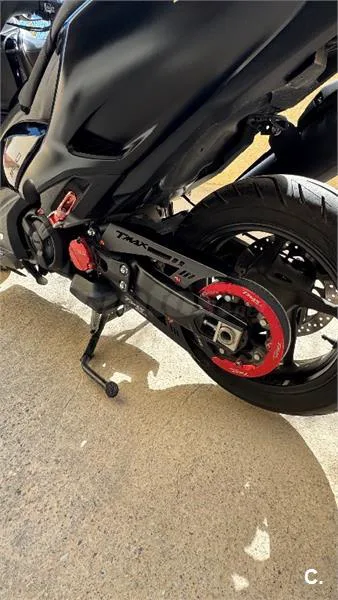 Yamaha TMAX 560 – Vista 5