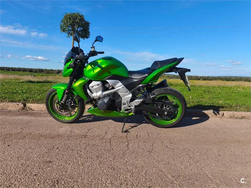 Kawasaki Z 750 – Vista 5