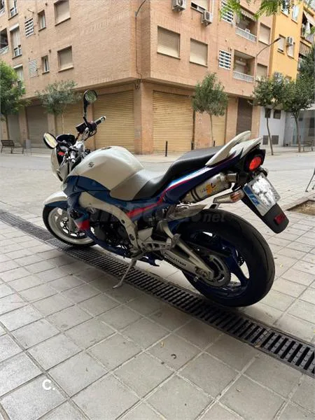 Suzuki GSR 600 – Vista 2