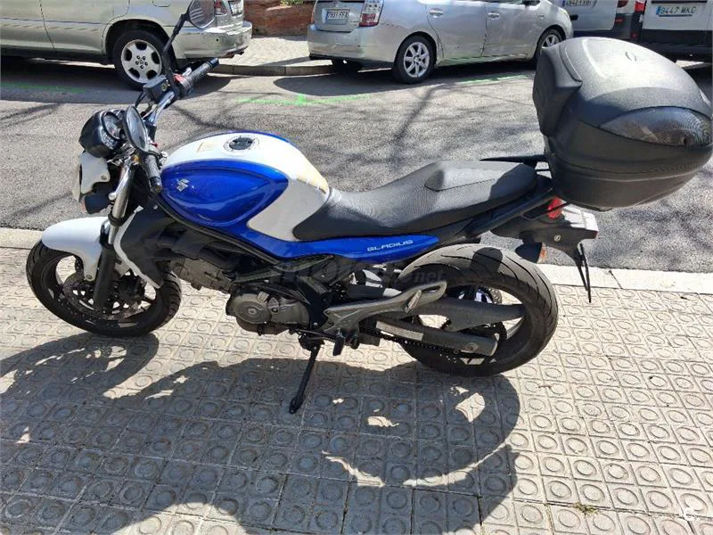 Suzuki SV 650 – Vista 2