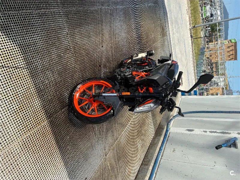 KTM 125 – Vista 3