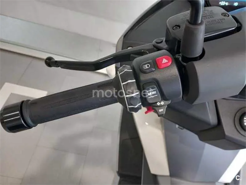 BMW C 400 GT – Vista 7