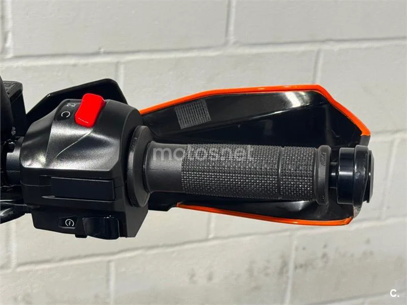 KTM 390 – Vista 7