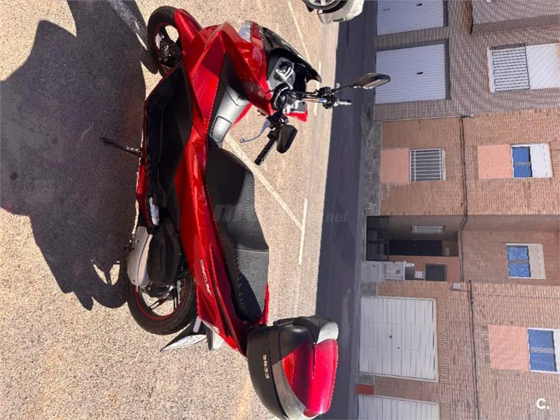 Honda PCX 125 – Vista 3