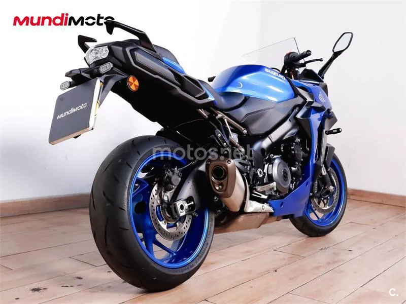 Suzuki GSX-S – Vista 3