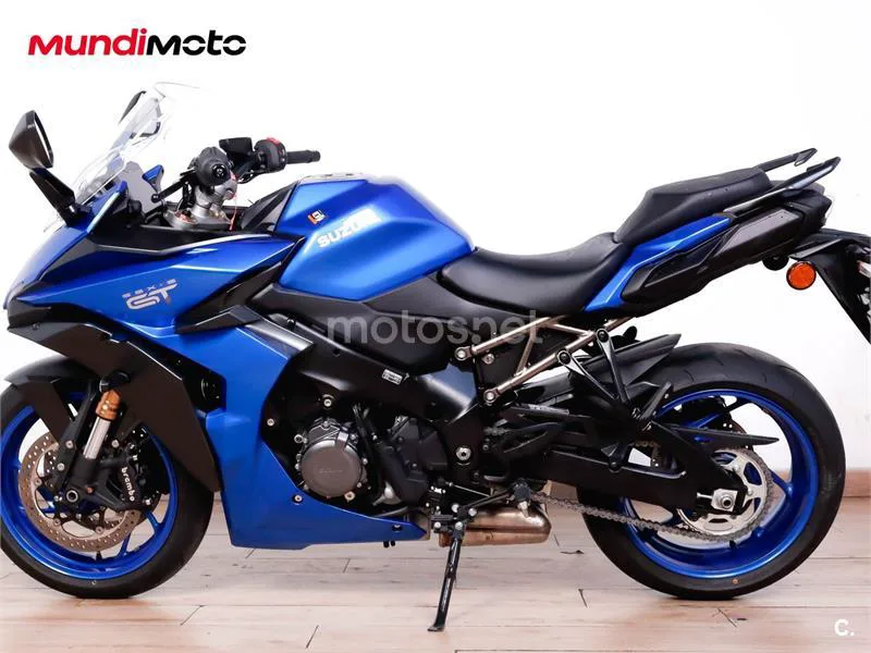 Suzuki GSX-S – Vista 6