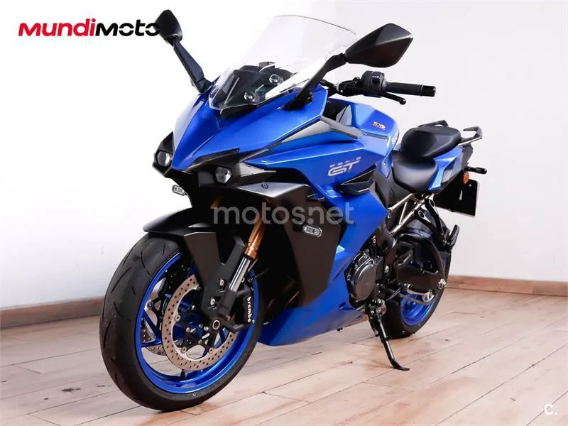 Suzuki GSX-S – Vista 7