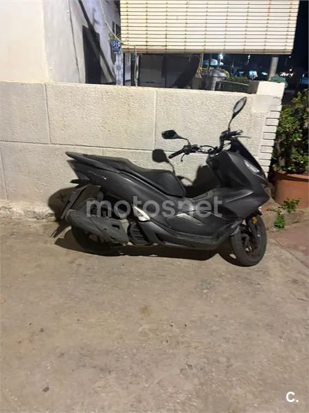 Honda PCX 125 – Vista 2