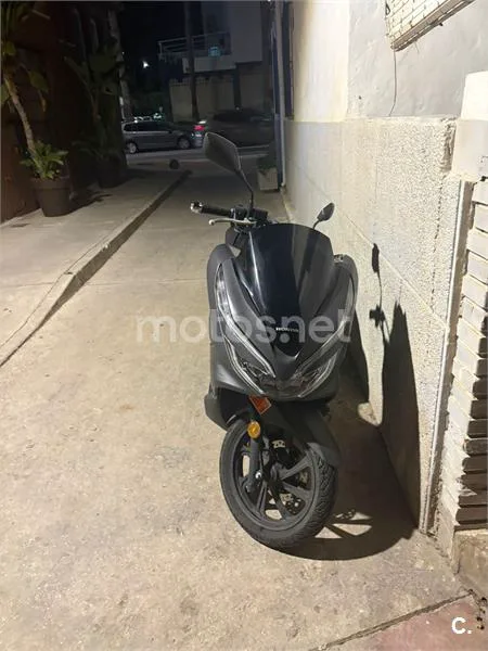 Honda PCX 125 – Vista 3