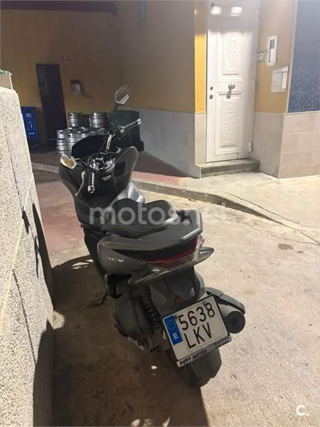 Honda PCX 125 – Vista 4