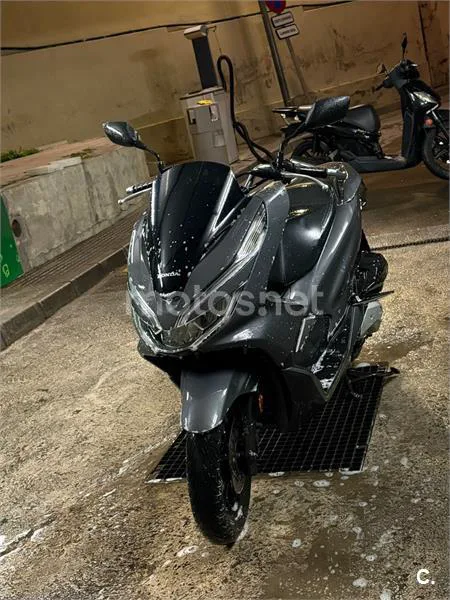 Honda PCX 125 – Vista 7
