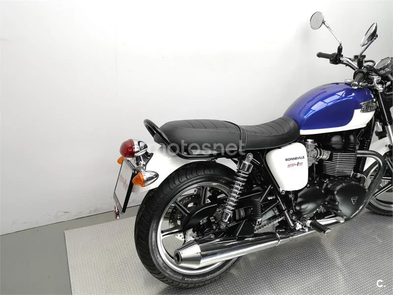 Triumph Bonneville T100 – Vista 2