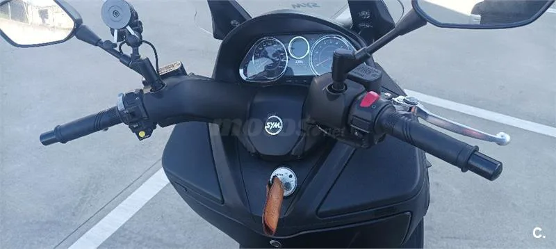 SYM Maxsym 600 – Vista 4
