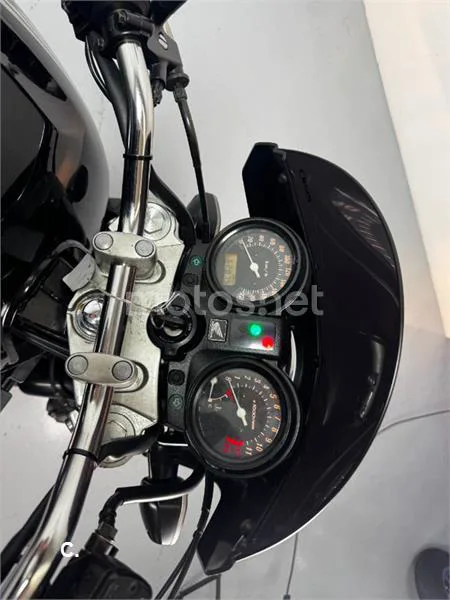 Honda CBF 600 N – Vista 11