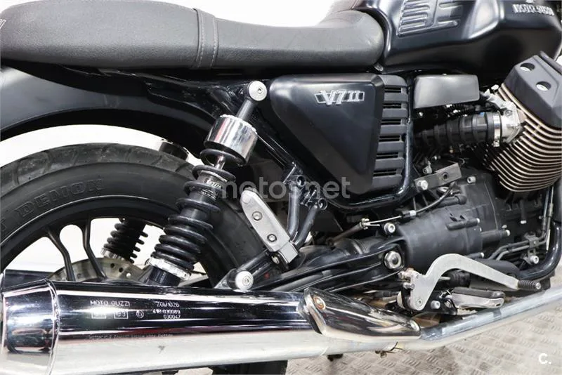 Moto Guzzi V7 II – Vista 15