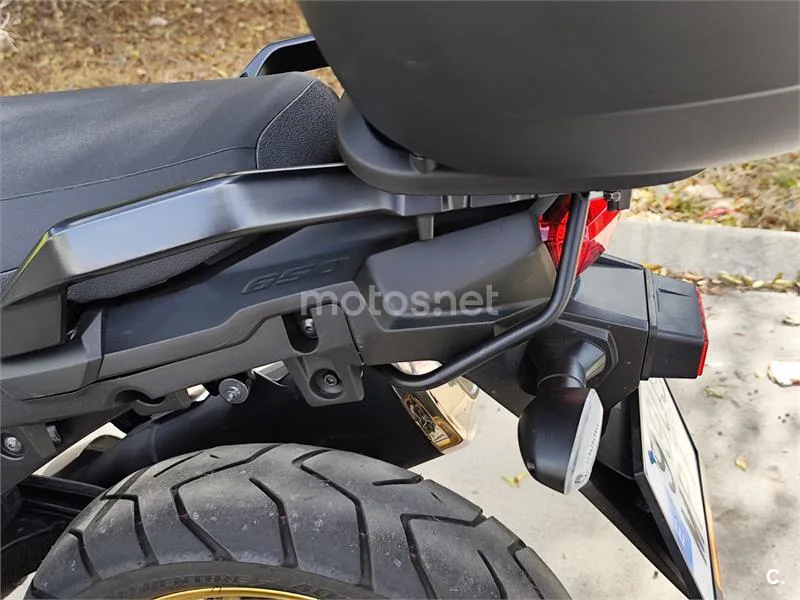 Suzuki V-Strom 650 XT – Vista 8