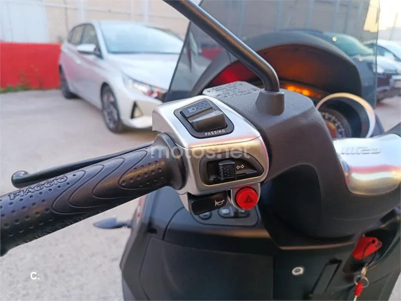 Piaggio MP3 – Vista 8