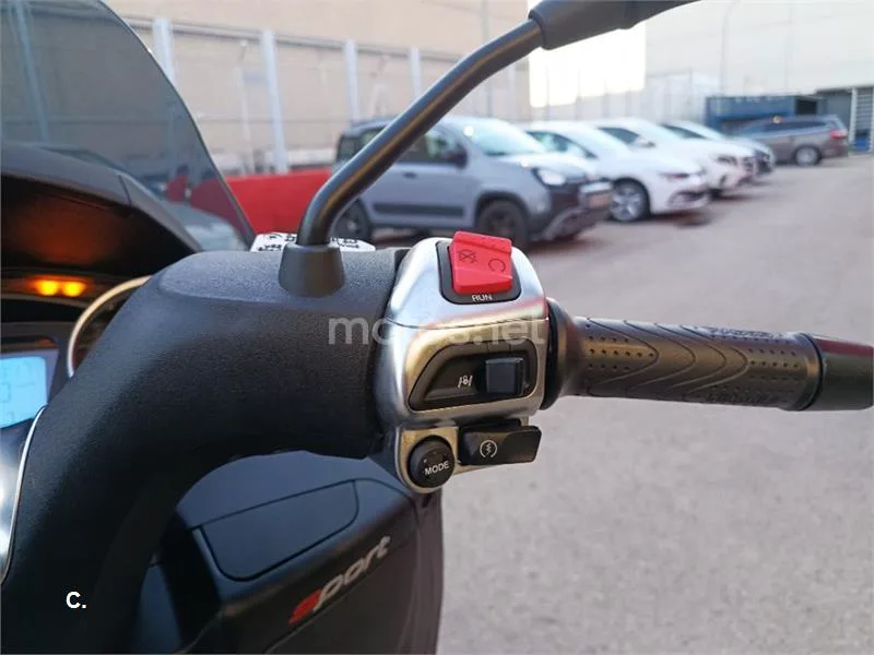 Piaggio MP3 – Vista 9
