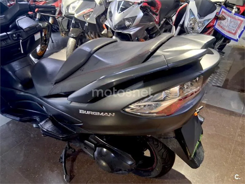 Suzuki Burgman 400 – Vista 16