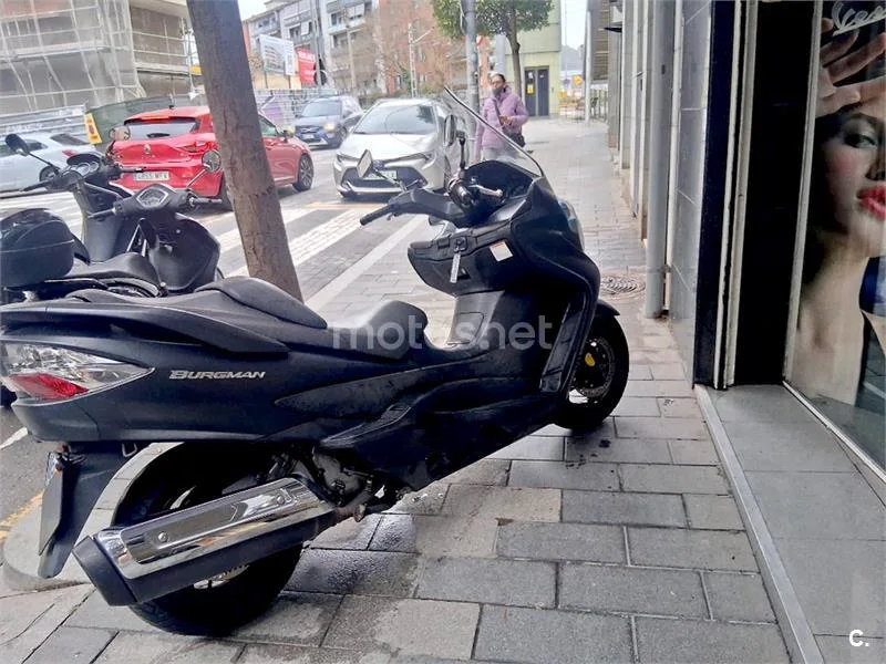 Suzuki Burgman 400 – Vista 3