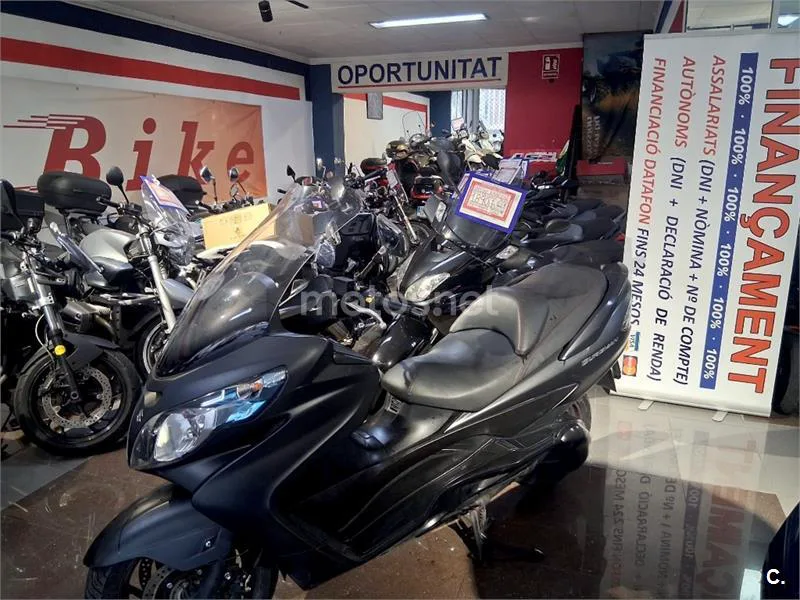 Suzuki Burgman 400 – Vista 22