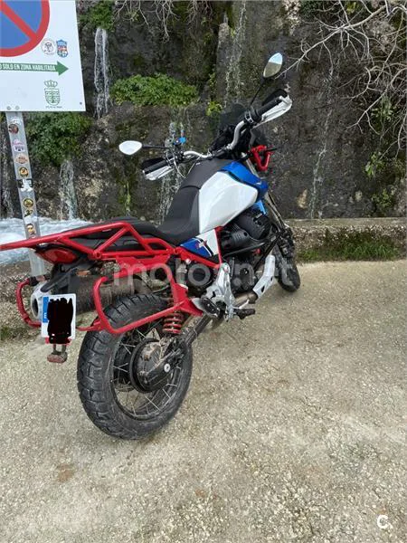 Moto Guzzi V 85 TT – Vista 3