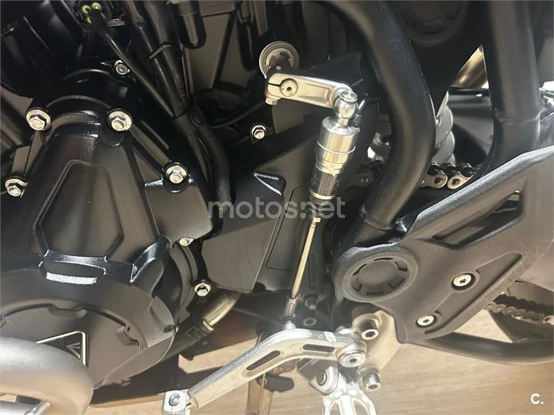 Triumph Tiger 900 – Vista 7