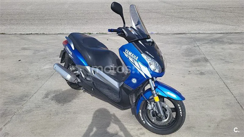 Yamaha XMAX 250 – Vista 3