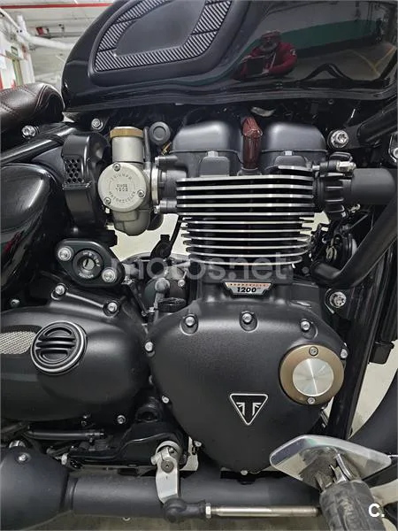 Triumph Bonneville Speedmaster – Vista 7