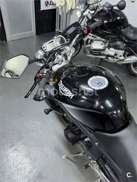 Triumph Street Triple – Vista 7