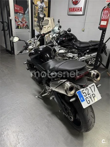 Triumph Street Triple – Vista 8